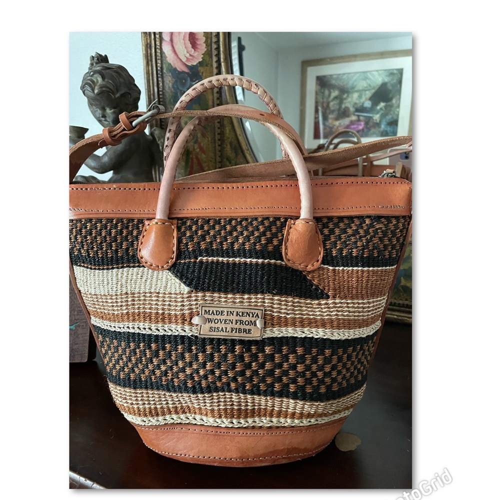 BEAUTIFULLY WOVEN BAG HANDMADE FROM KENYA